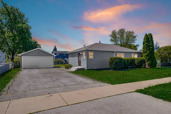 6409 W 85th Place, Burbank, IL 60459