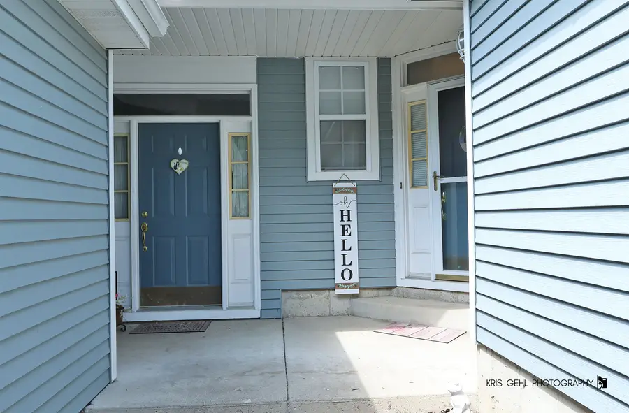 606 Howard Avenue, East Dundee, IL 60118 - #2