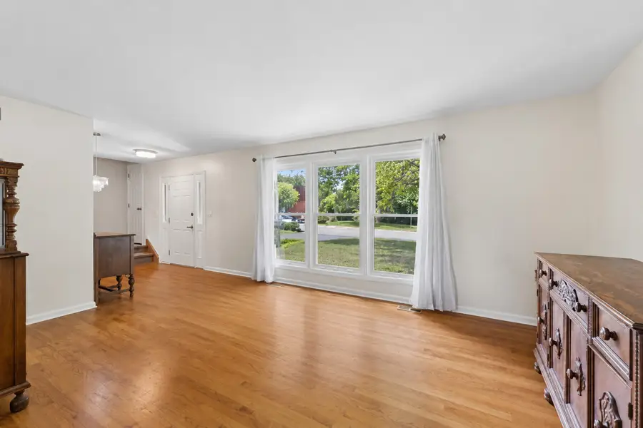 8425 Creekside Lane, Darien, IL 60561 - #3