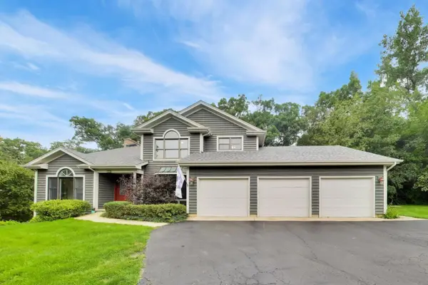 117 Stone Marsh Lane, North Barrington, IL 60010