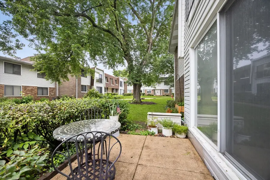2720 Mitchell Drive #4, Woodridge, IL 60517 - #2