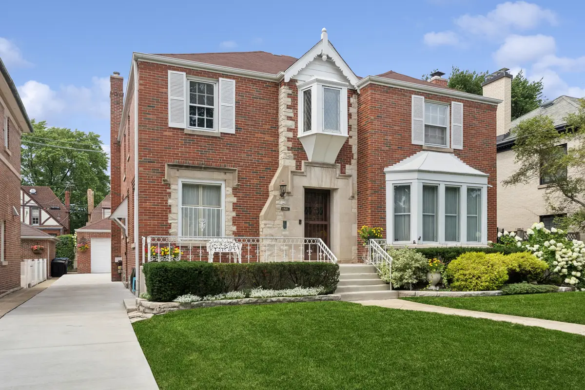 6026 N Forest Glen Avenue, Chicago, IL 60646 - #1
