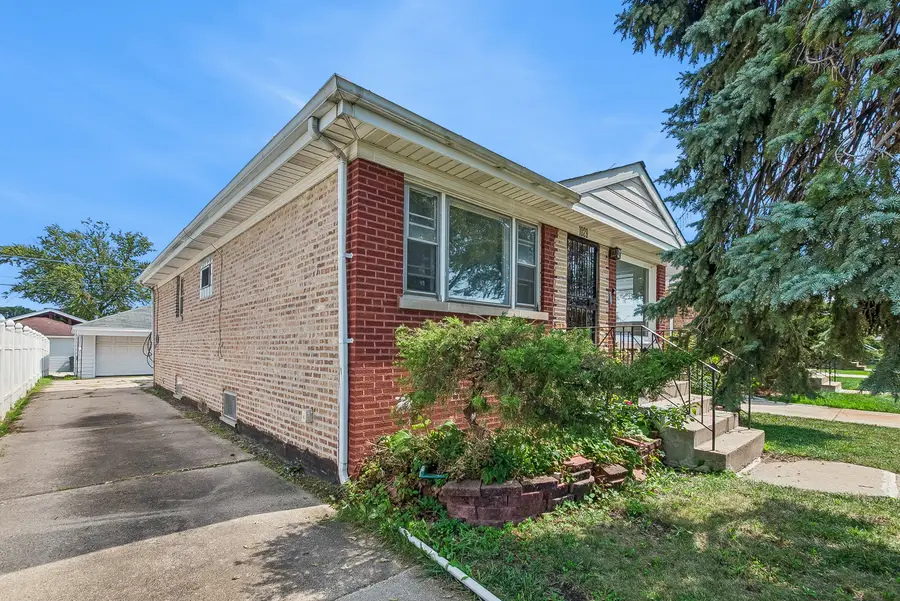 1029 Eastern Avenue, Bellwood, IL 60104 - #2