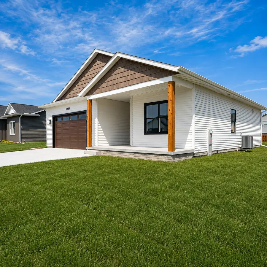 4610 W 12th Street, Davenport, IA 52804 - #2