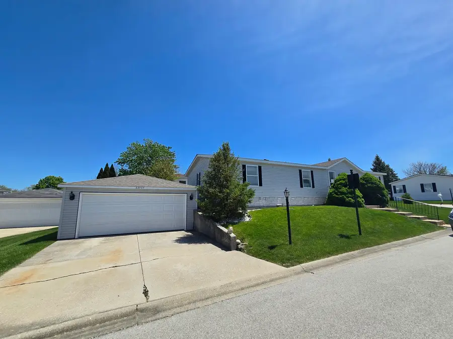22737 Beverly Drive, Frankfort, IL 60423 - #3