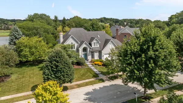 2506 Royal St Georges Court, St. Charles, IL 60174