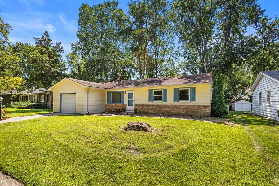 2305 Glenoak Drive, Champaign, IL 61821 - #2