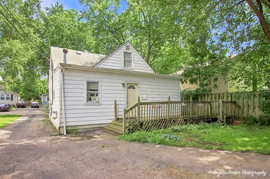 1316 N Poplar Avenue, Round Lake Beach, IL 60073 - #3