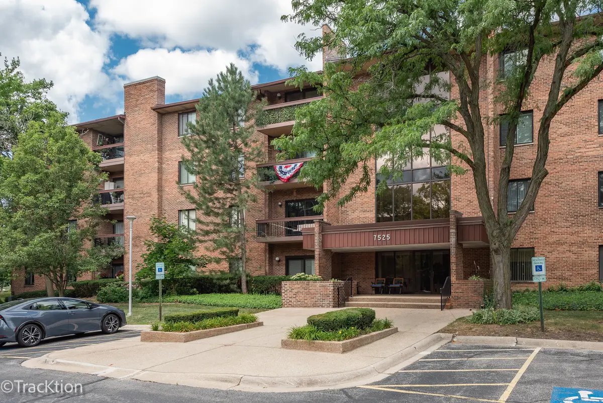 7525 Nantucket Drive #405, Darien, IL 60561 - #1