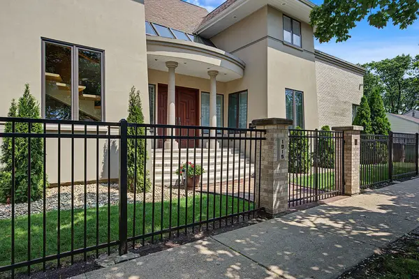 1915 S Washington Avenue, Park Ridge, IL 60068