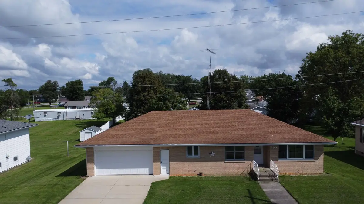 201 W Dorion Street, Beaverville, IL 60912 - #1