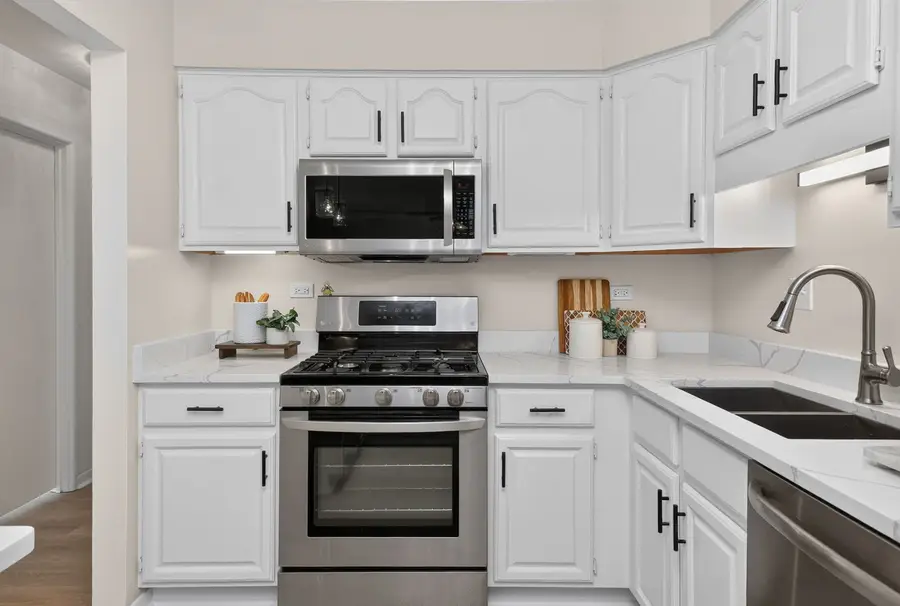 7353 Blackburn Avenue #K106, Downers Grove, IL 60516 - #2