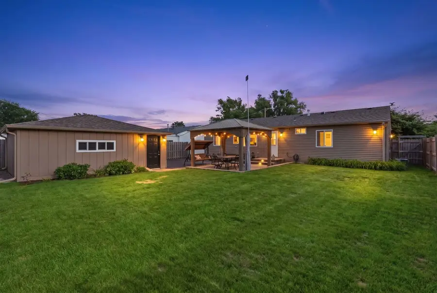 218 Hayes Avenue, Romeoville, IL 60446 - #2