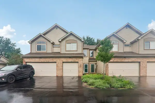 984 Parkhill Circle, Aurora, IL 60502