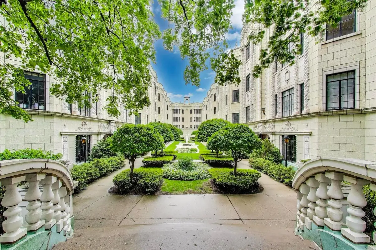 7350 N Ridge Boulevard #21B, Chicago, IL 60645 - #1