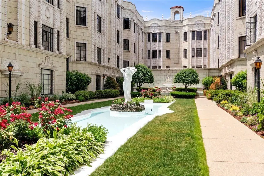 7350 N Ridge Boulevard #21B, Chicago, IL 60645 - #3