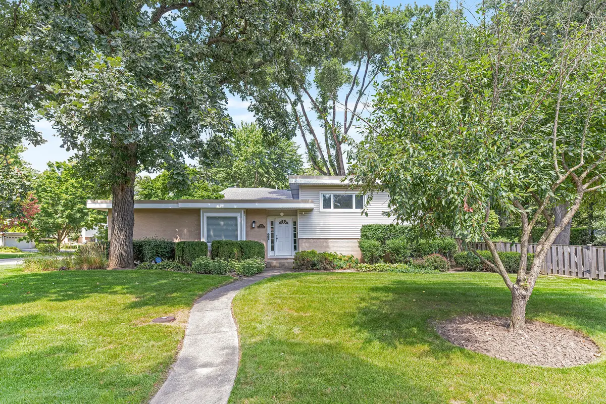 2843 Twin Oaks Drive, Highland Park, IL 60035 - #1