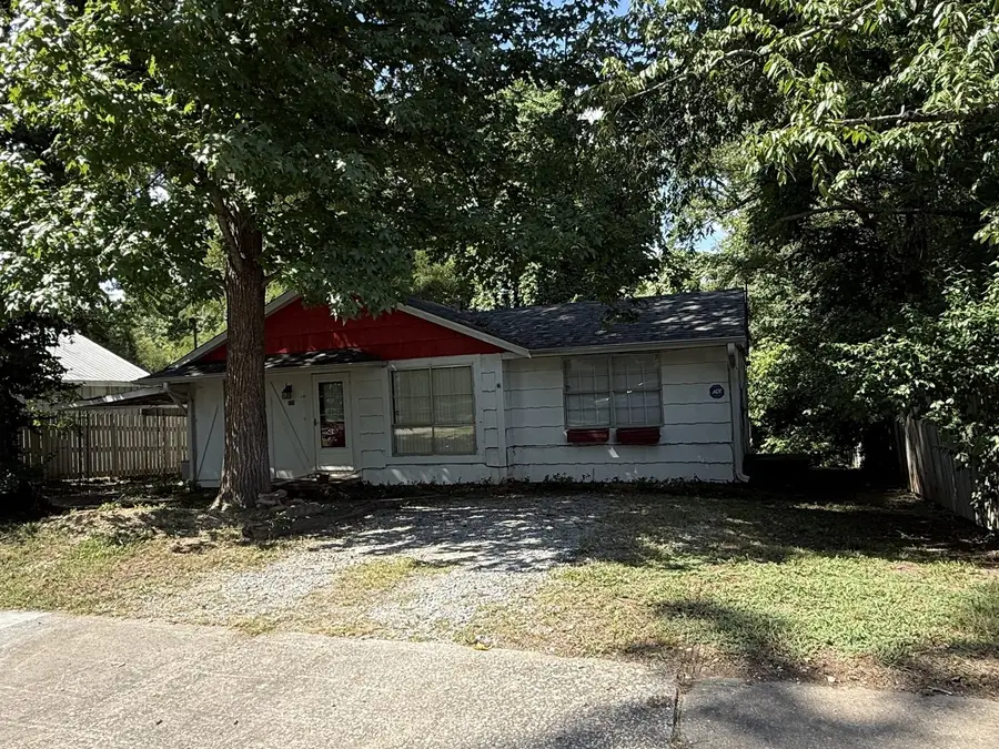 626 W Rigdon Street, Carbondale, IL 62901 - #3
