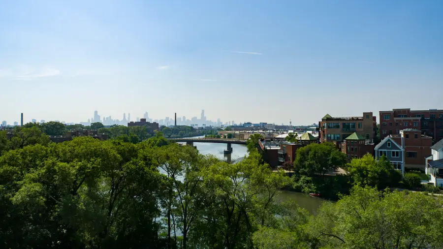 2235 W Oakdale Avenue #16-B, Chicago, IL 60618 - #3