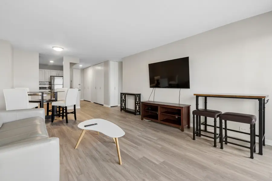 2020 N Lincoln Park West #9H, Chicago, IL 60614 - #3