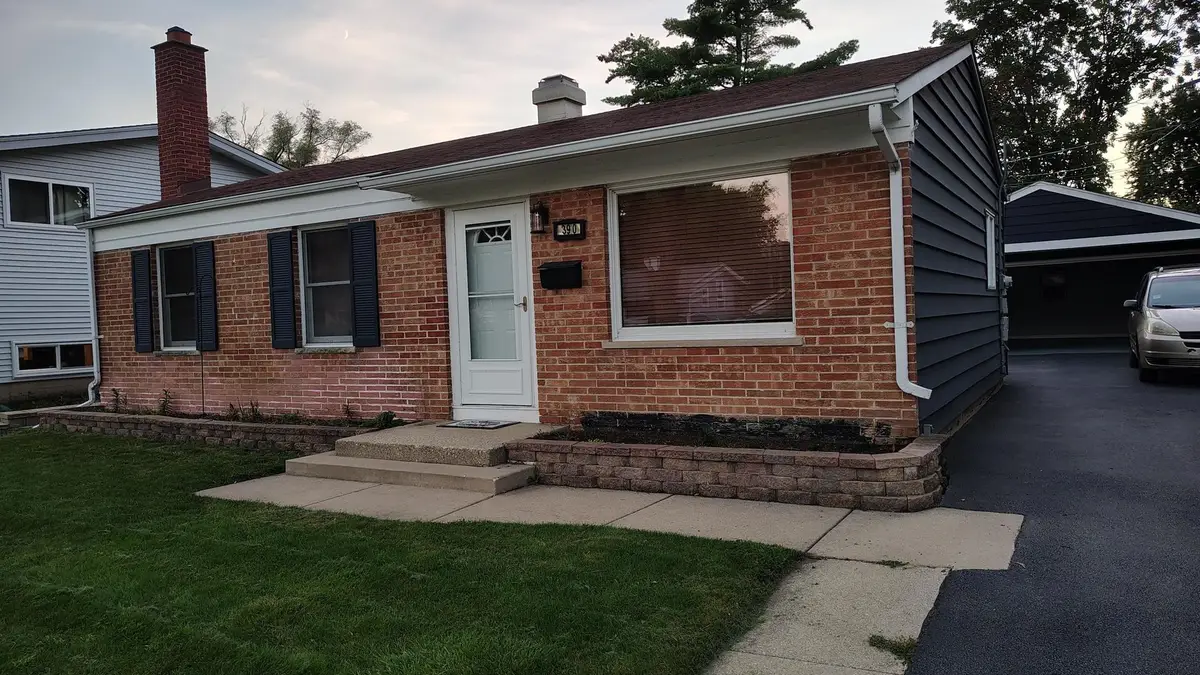 390 E Diane Drive, Buffalo Grove, IL 60089 - #1