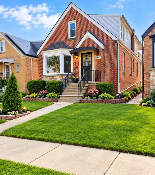 2942 N New England Avenue, Chicago, IL 60634