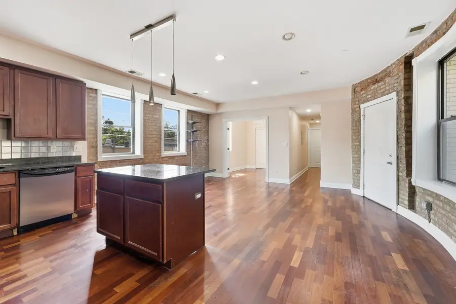 6410 N Hoyne Avenue #2W, Chicago, IL 60645 - #2