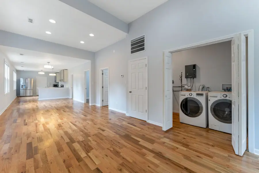 5256 S Carpenter Street, Chicago, IL 60609 - #2