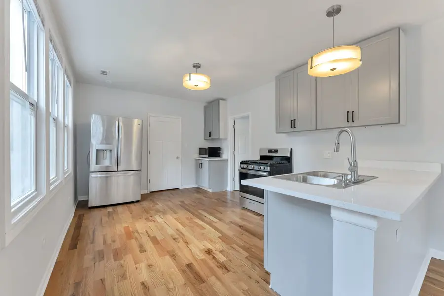 5256 S Carpenter Street, Chicago, IL 60609 - #3