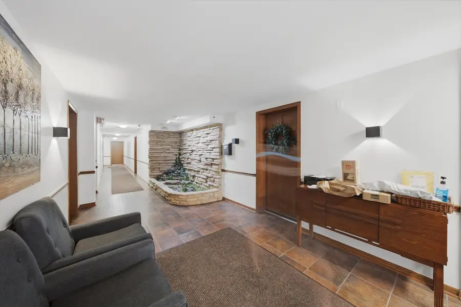 6490 N Northwest Highway #1C, Chicago, IL 60631 - #3