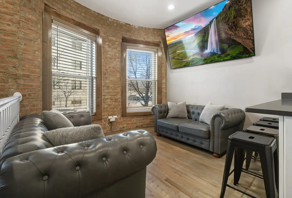 231 E 59th Street #1, Chicago, IL 60637 - #1
