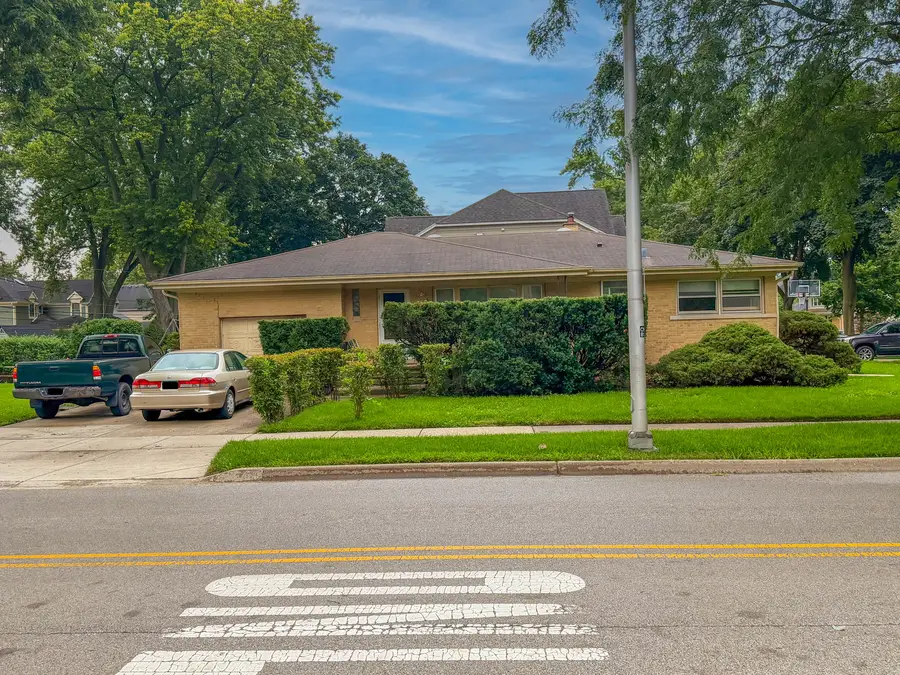 2105 E Kensington Road, Arlington Heights, IL 60004 - #2