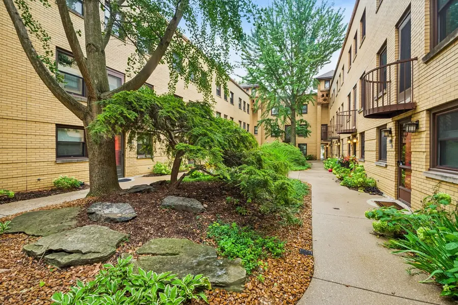 129 Francisco Terrace, Oak Park, IL 60302 - #3