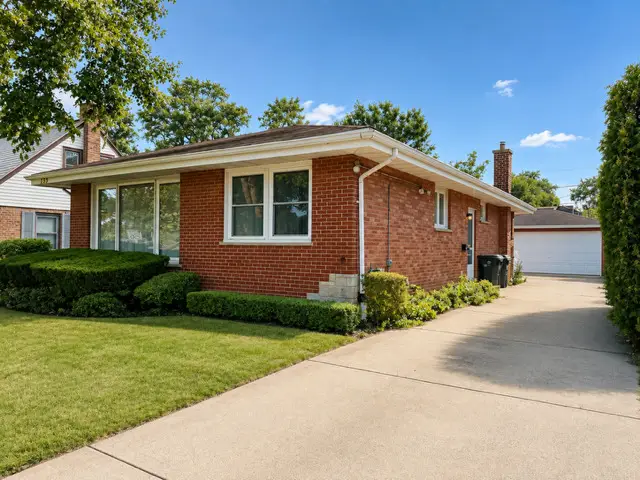 124 Harlem Avenue, Glenview, IL 60025 - #2