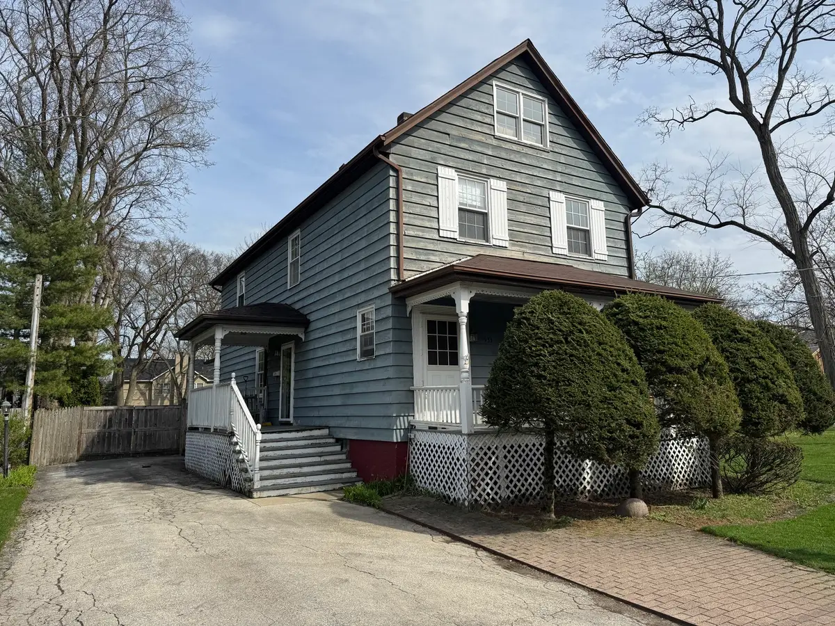 933 Harms Road, Glenview, IL 60025 - #1
