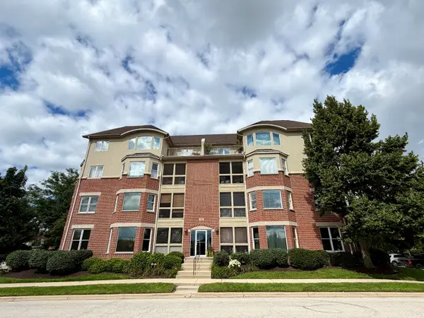 100 N River Lane #401, Geneva, IL 60134