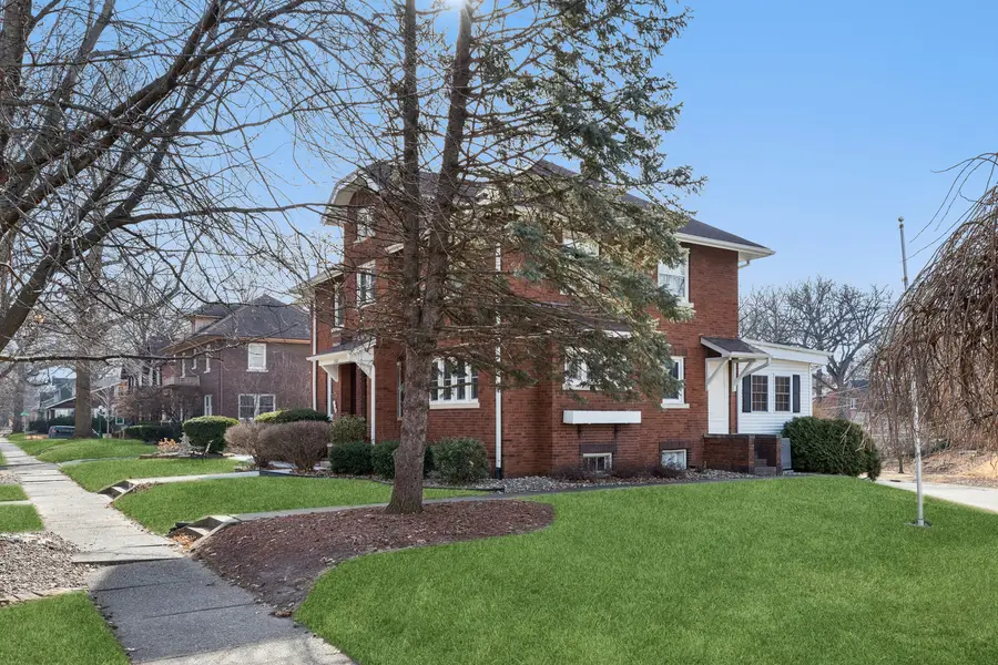 2311 12th Street, Moline, IL 61265 - #2