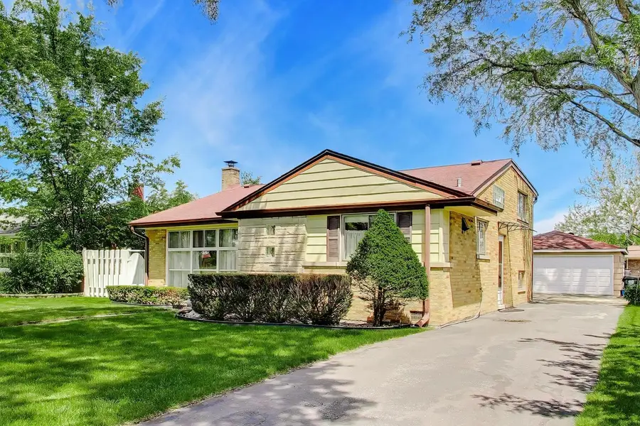 8919 Olcott Avenue, Morton Grove, IL 60053 - #2
