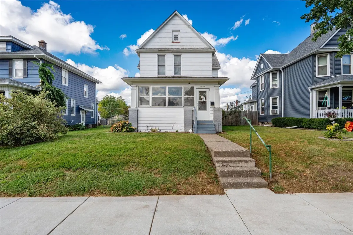 1435 10th Street, Moline, IL 61265 - #1