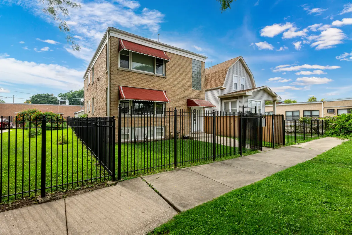 5038 N Harding Avenue, Chicago, IL 60625 - #1
