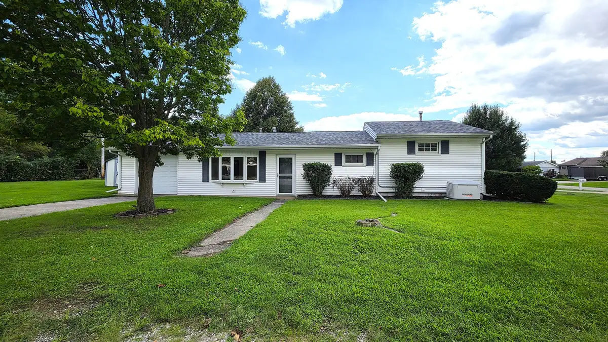 208 E 8th Avenue, Colona, IL 61241 - #1