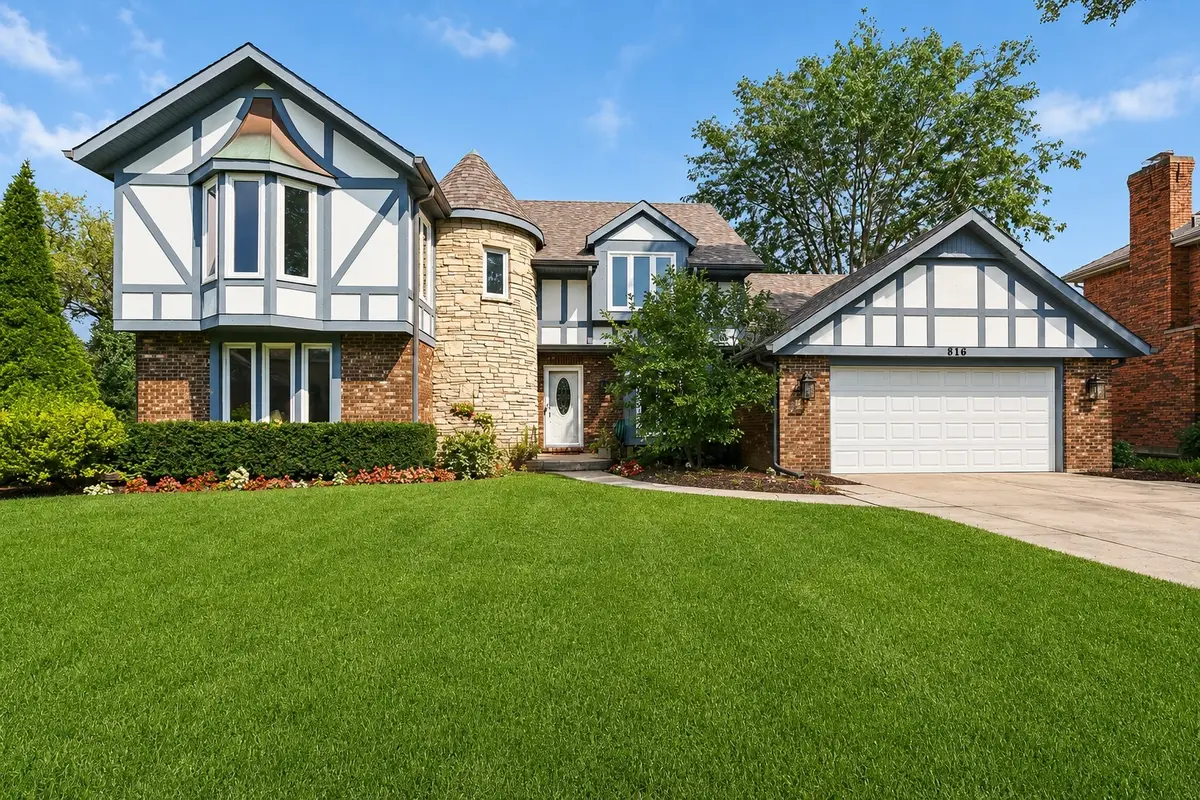 816 Paddock Lane, Libertyville, IL 60048 - #1