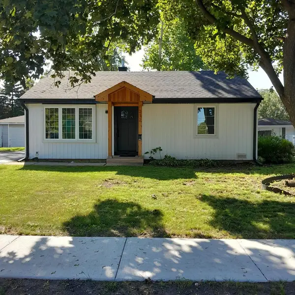 212 N Louis Street, Mount Prospect, IL 60056