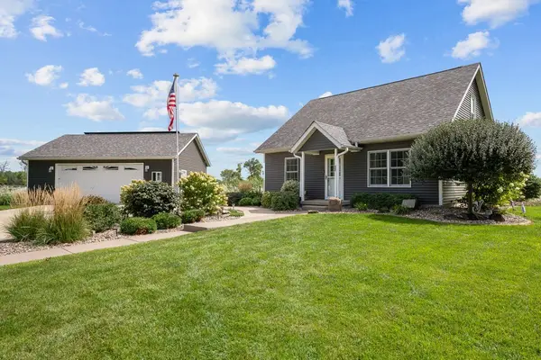 203 E Gails Street, Mccausland, IA 52758