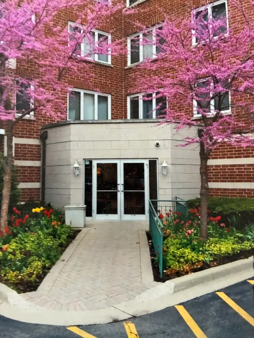 5360 N Lowell Avenue #311, Chicago, IL 60630 - #1