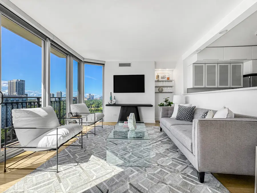 1515 N Astor Street #18B, Chicago, IL 60610 - #2