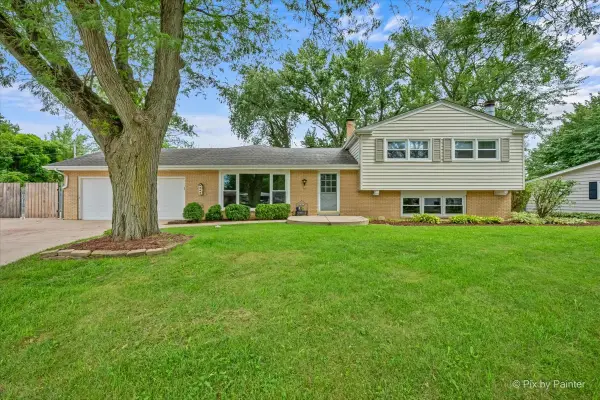132 Scott Drive, East Dundee, IL 60118