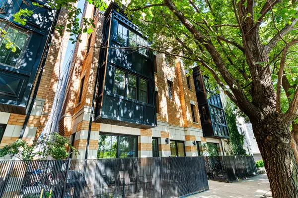 2235 N Lister Avenue #102, Chicago, IL 60614