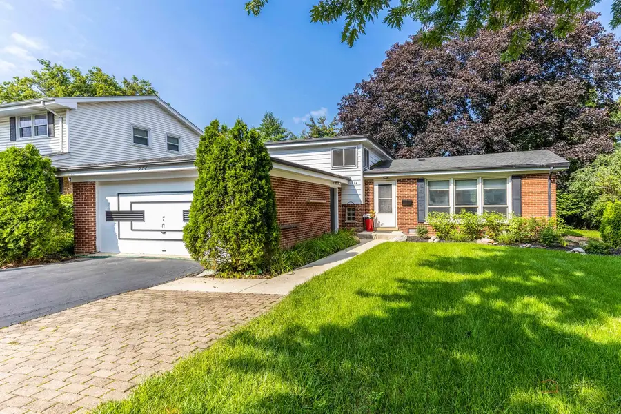 914 S Arlington Heights Road, Arlington Heights, IL 60005 - #2