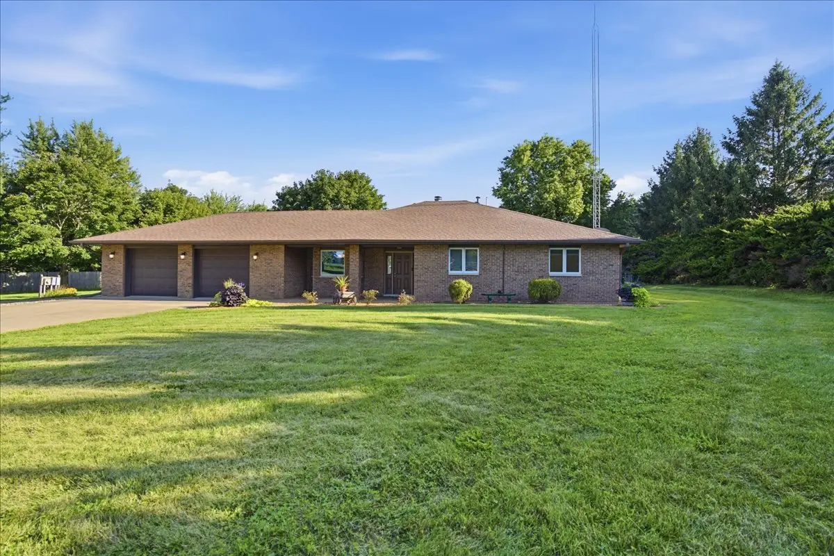 7919 E 1425 North Road N, Bloomington, IL 61705 - #1